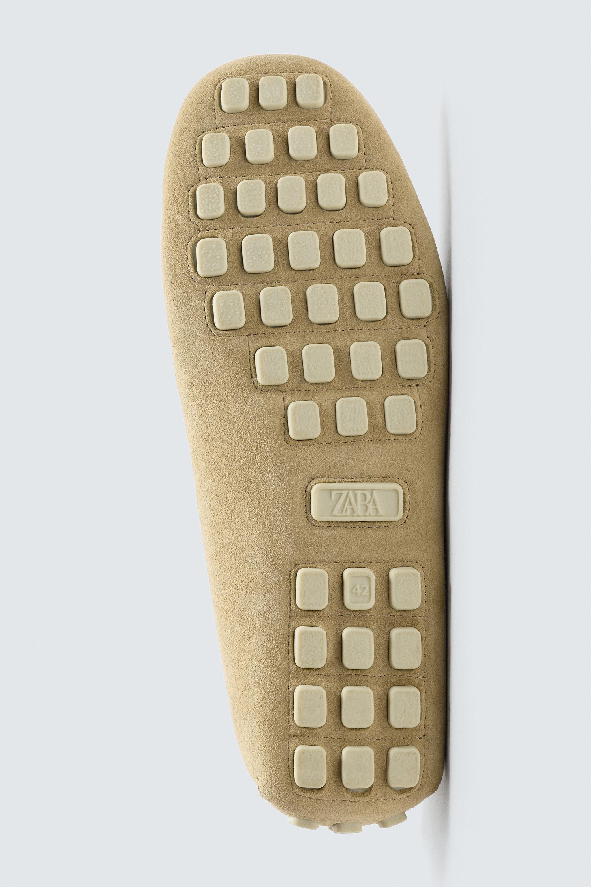 CASUAL LEATHER LOAFERS